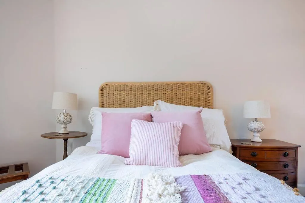 Charming Flat In Quiet Street In Stockbridge Apartman EDI 0*,