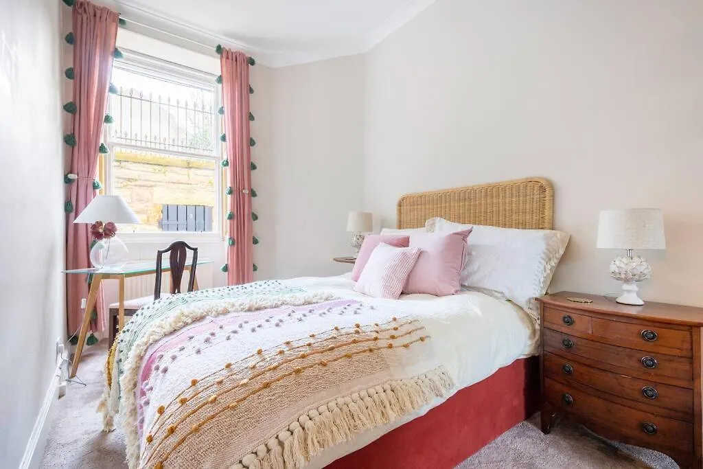 Charming Flat In Quiet Street In Stockbridge Apartment Edinburgh United Kingdom